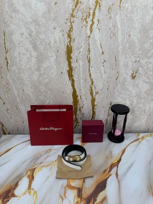 Salvatore_Ferragamo_Gancini_Reversible_Belt_With_Box_And_Dust_Bag_Including_Carry Bag_(F42-White)