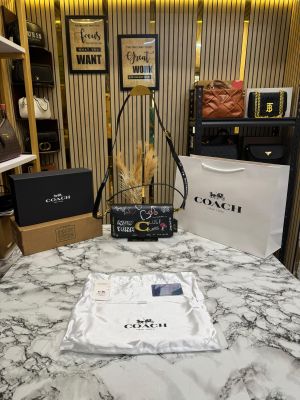 Coac_h Tabby Shoulder Bag Sketch Print With Double Og Box And Dust Bag Including Carry Bag (Black)