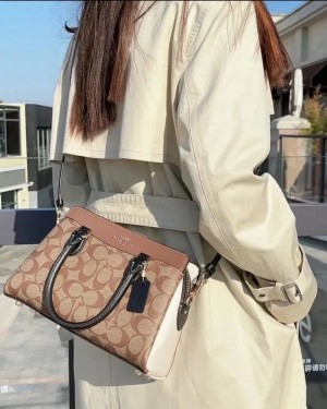 Coach_ darcie carryall in signature bag with dust cover