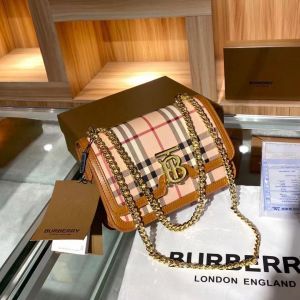 _Burberry_monogram_tb_logo_bag_with_og_box