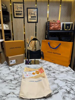 Louis_Vuitton Epi Marellini Shoulder Bag With Double Og Box And Dust Bag Including Carry Bag (Black)