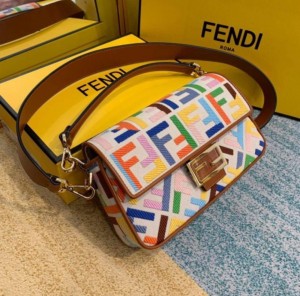 Fendi_baggute sling bag premium quality with box