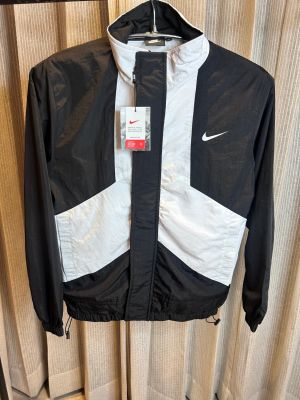 NIK_E DISTRESSED BLACK WHITE PREMIUM WIND SHEETER