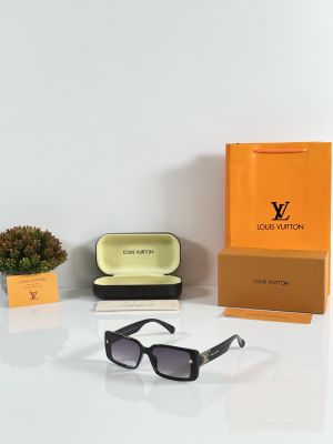 Louis_Vuitton_WMNS_5513_Black_DC