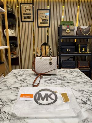 Michael_Kors Cynthia Signature Logo Satchel Bag With Dust Bag (Beige)