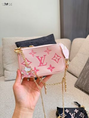 Louis_Vuitton_Mini_pochette_With_OriginalBox