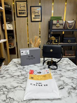 Coac_h Cassie Crossbody Bag With Box And Dust Bag (Black)