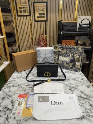 CHRISTIAN DIO_R MONTAIGNE FLAP BAG WITH OG DOUBLE BOX INCLUDING CARRY BAG PREMIUM QUALITY (BLACK)