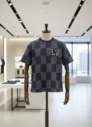 DIWALI DHAMAKA SALE RETURN NO Loui-s Vuitto-n IMPORTED TRENDING T-SHIRT