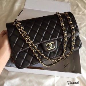 Chanel_Classic_Jumbo_Flap_Shoulder_Bag_With_OG_Box_&_Dust_Bag_(Black-113)