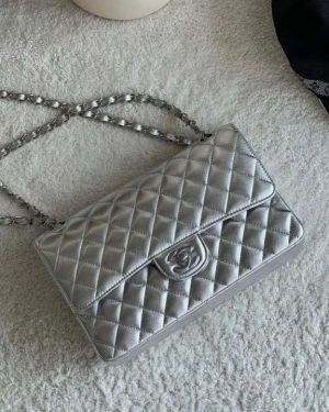 Chanel_Classic_Jumbo_Flap_Shoulder_Bag_With_OG_Box_&_Dust_Bag_(Silver-795)