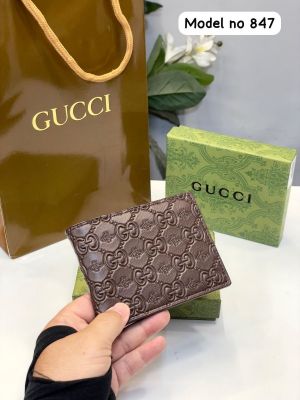 _Gucci_mens_wallet_with_og_box_and_carry_bag(847)