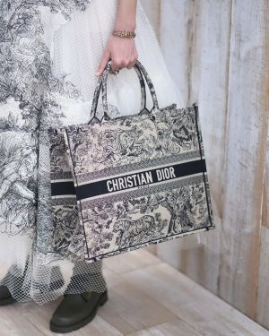 Dior_Book_Tote_Black_Toile_De_Jouy_With_OG_Box_&_Dust_Bag_&_Scarf_(Black_Tiger-573)