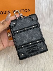 Louis_Vuitton_Mini_Bagcharm_With_CarryBag
