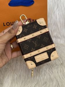 Louis_Vuitton_Mini_Bagcharm_With_CarryBag