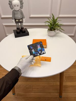 LOUIS_VUITTON_PREMIUM_LEATHER_WALLET_WITH_OGBOX_CARDS_DUSTBAG_TAGS_ETC_EA67