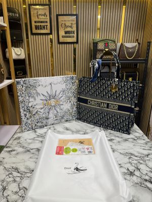 Christian_Dior_Book_Tote_With_Scarf_And_Logo_Pendent_Including_Box_Dustbag_(Blue)