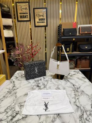 Yves Saint Laurent Ysl Hobo Shoulder Bag With Box And Dust Bag (White)