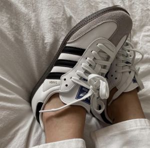 ADIDA.S SAMBA WHITE BLACK WITH KEYCHAIN SEMI UA