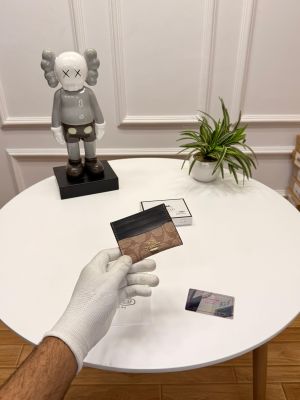 Coach_premium_womens_cardholder_with_ogbox_dustbag_etc_EA126