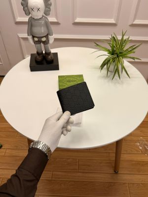 GUCCI_PREMIUM_LEATHER_WALLET_WITH_OGBOX_BUTTERPAPER_ETC_EA98