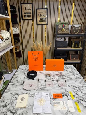 HERMES BELT COMBO WITH CARRY BAG AND DUST BAG WITH CARD AND BILL WITH OG BOX HS-5