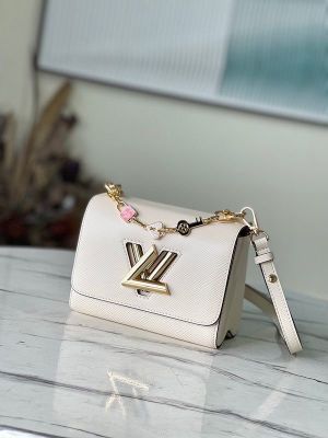 _Louis_vuitton_twist_MM_shoulder_bag_with_og_double_box
