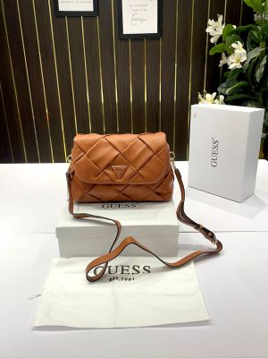 _Guess_ structure shoulder bag with og box(017-brown)
