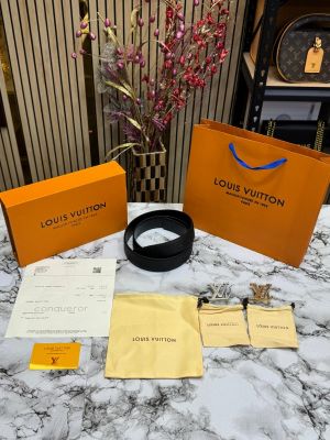 LOUIS_VUITTON BELT COMBO PREMIUM QUALITY WITH OG BOX AND CARRY BAG (LV-7)