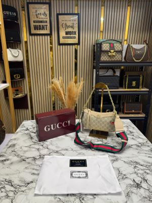 Gucci_GG_Ophidia_Shoulder_Bag_Includes_Cherry_Locket_Box_And_Dust_Bag_(Apricot)