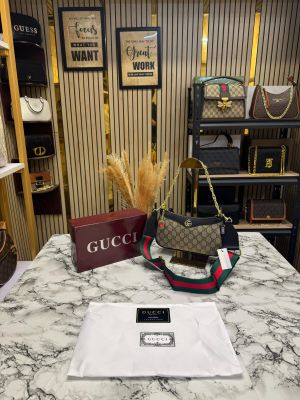 Gucci_GG_Ophidia_Shoulder_Bag_Includes_Cherry_Locket_Box_And_Dust_Bag_(Black)