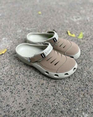 crocss Yukon Vista Light Grey Clogs