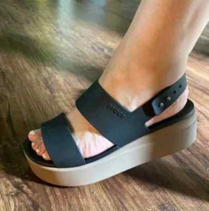 crocss Womens Brooklyn Low Wedge Sandals