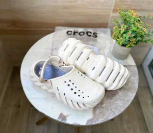 crocss Echo clog Poplogo stucco white