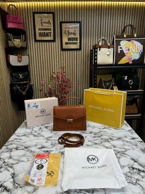 MICHAEL_KORS MEDIUM SLOAN SATCHEL BAG (BROWN) DAMAGE BOX