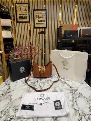 Versace Jeans Couture Logo Plaque Shoulder Bag (brown)