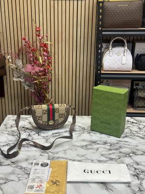 GUCC_I GG HORSESHOE SHOULDER BAG WITH OG BOX AND DUST BAG 