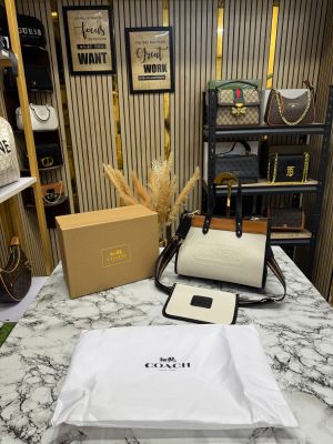 Coach_Field_Signature_Tote_Bag_In_ColorBlock_With_Og_Box_And_Dust_Bag