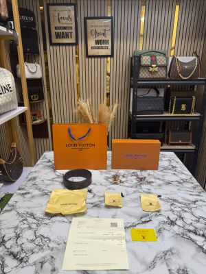 Louis_Vuitton Belt Combo With Box And Dust Bag Including Carry Bag (L28-Presbyopia)