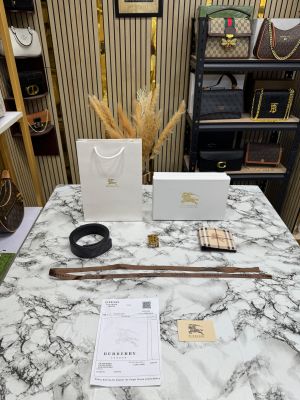 Burberry_Wallet_Belt_combo_With_Box_And_Dust_Bag(B66-1_Black)