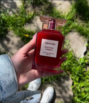 TOMFOR D ELECTRIC CHERRY UNISEX 