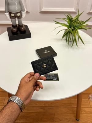 Chanel_womens_premium_card_holder_with_ogbox_and_card_ea112