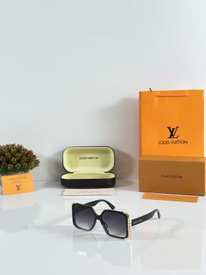 Louis_Vuitton_WMNS_1664_Black_DC