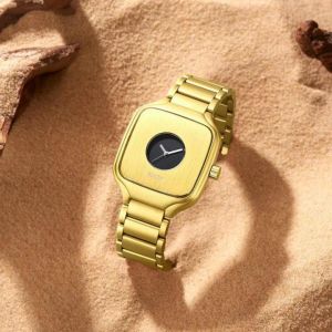 Rad o True Square Gold Quartz