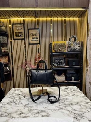 FEND_I LEATHER BOWLING HANDBAG WITH SLING PREMIUM QUALITY WITH DUST BAG (BLACK)