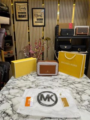 Michael_Kors Maeve With Box And Dust Bag Including Carry Bag (Beige)