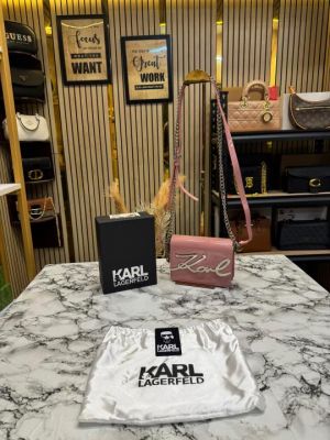 KARL LAGERFELD WOMENS KSIGNATURE GLOSSY SHOULDER BAG (PINK)