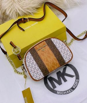 _Michael_kors_oval_crossbody_bag_withog_box(10296-1-biege)