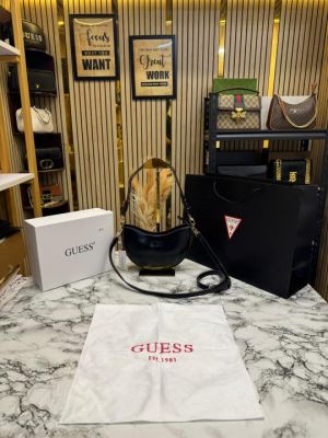 Guess Sarita Top Zipper With Original Box And Dust Bag Including Carry Bag 