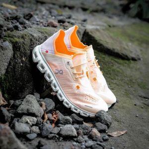 On Cloudcoast 6 Blonde Mauve